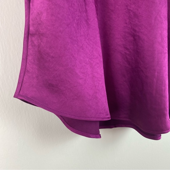 NEW Express Satin Crew Neck Tank Size Large Berry - Picture 5 of 11